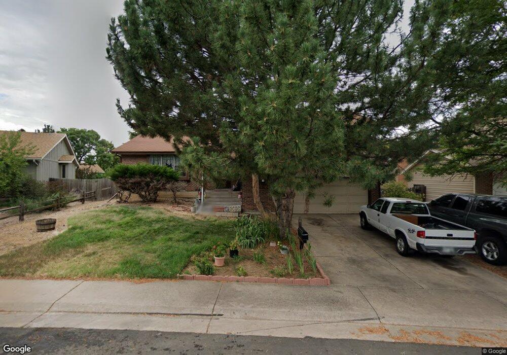 584 S Kittredge Way, Aurora, CO 80017 - photo 1