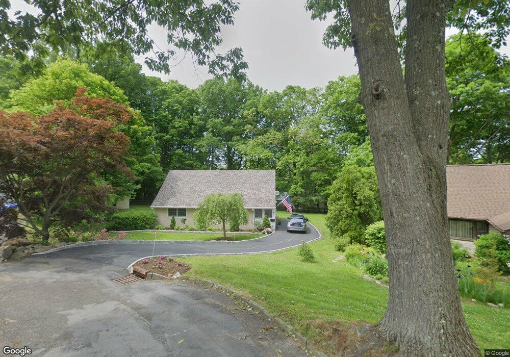 9 Lee Ln, Rye Brook, NY 10573 - photo 1