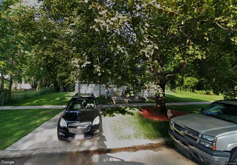 924 10th St, Rock Island, IL 61201 - photo 1