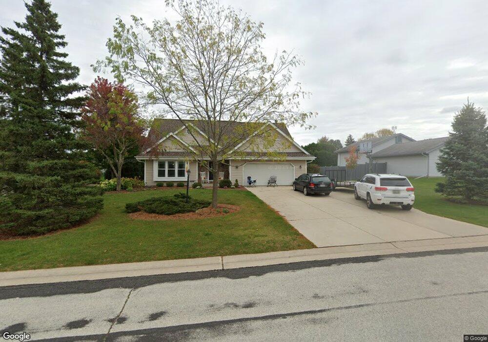 W166N10294 Calico Ln, Germantown, WI 53022 - photo 1