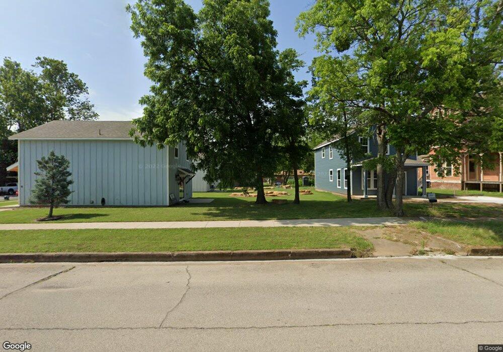 604 W Sears St, Denison, TX 75020 - photo 1