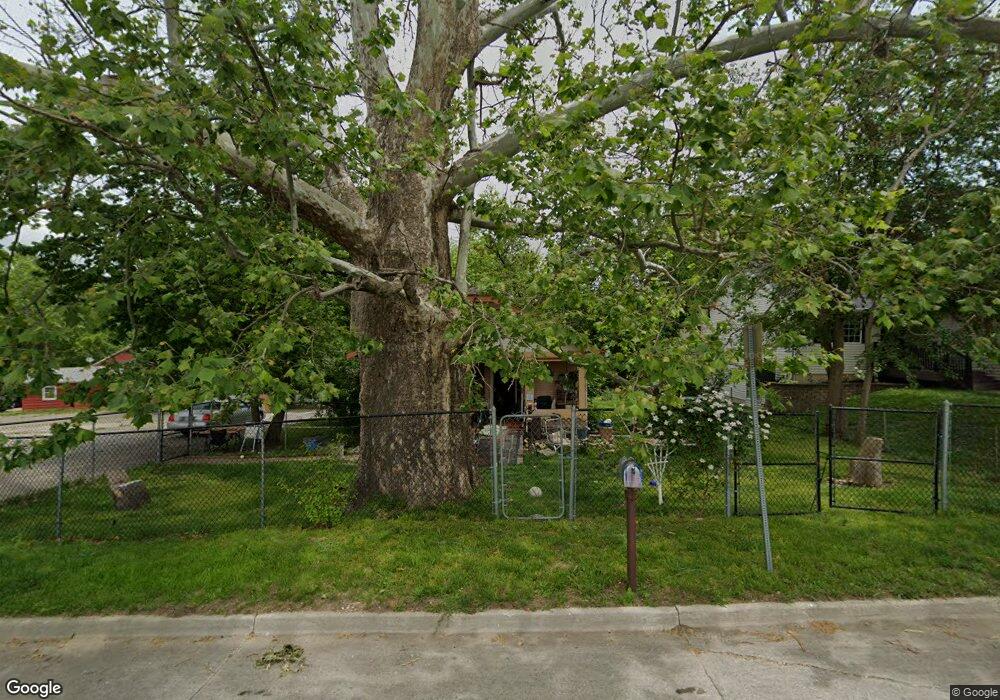 2811 E 29th Ct, Des Moines, IA 50317 - photo 1