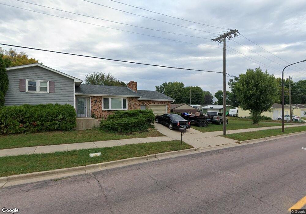 1600 N Jefferson St, New Ulm, MN 56073 - photo 1