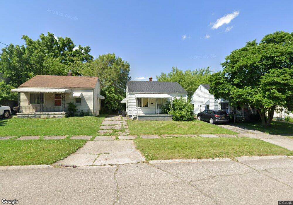 630 Barrie Ave, Flint, MI 48507 - photo 1