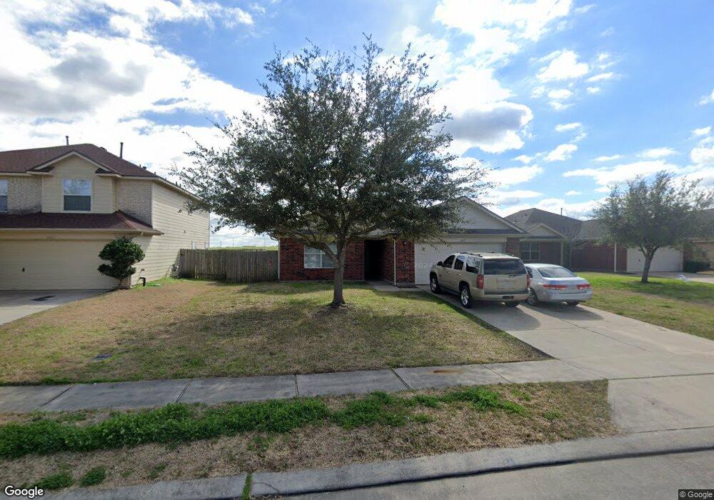 1027 Harrisburg Ct, Rosenberg, TX 77471 - photo 1