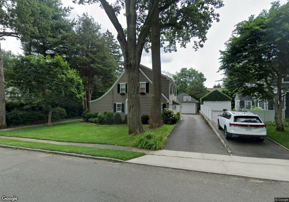 54 Litchfield Rd, Port Washington, NY 11050 - photo 1