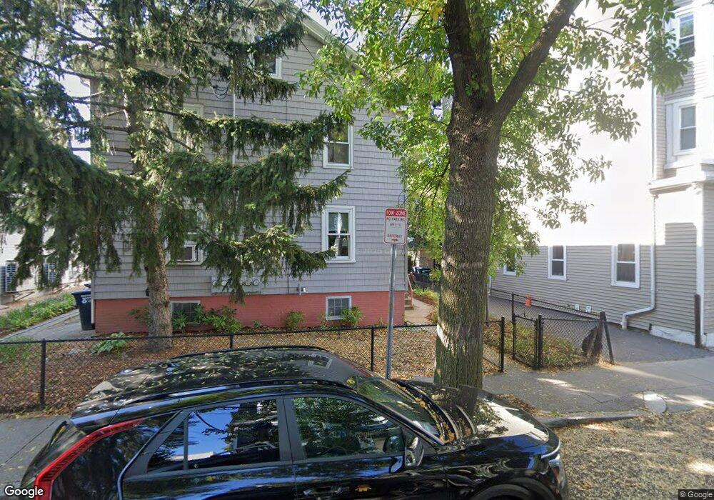 235 Brookline St unit 3, Cambridge, MA 02139 - photo 1