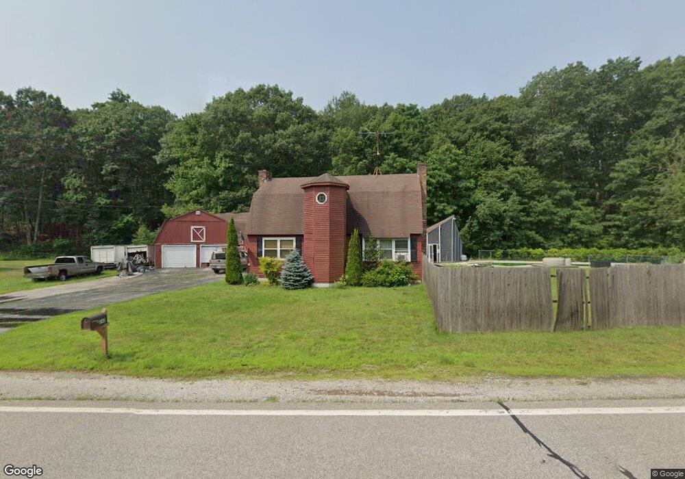 242 Bicentennial Dr, Hooksett, NH 03106 - photo 1