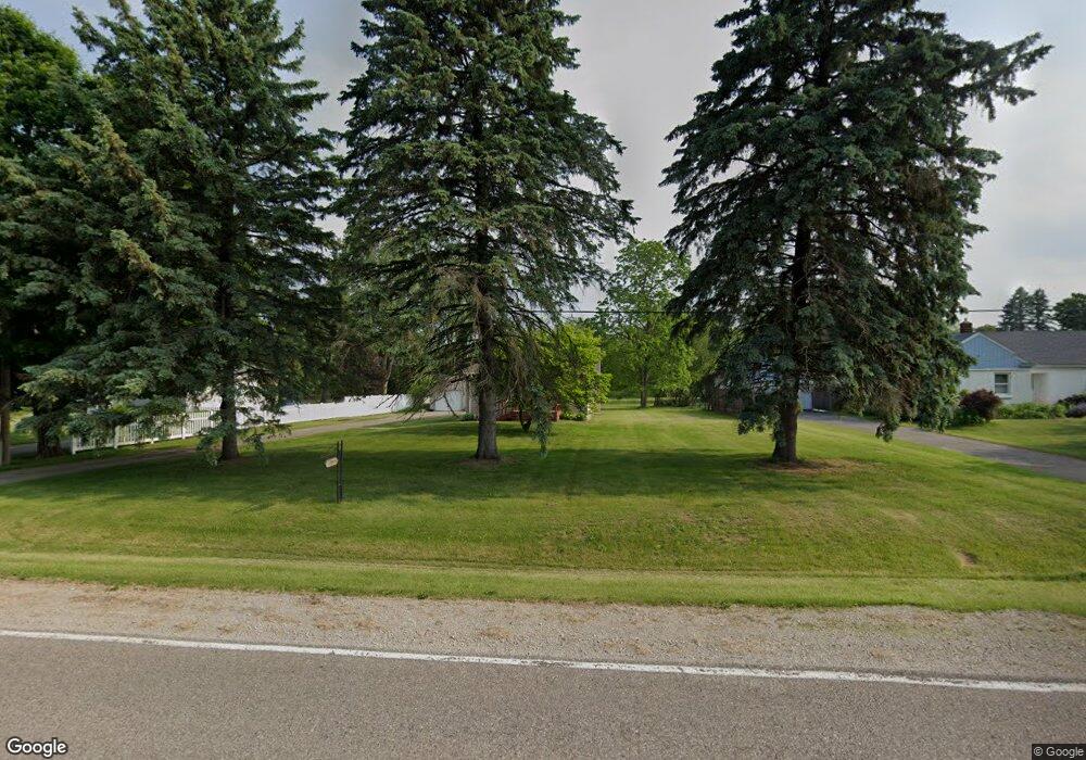 4215 E Coldwater Rd, Flint, MI 48506 - photo 1