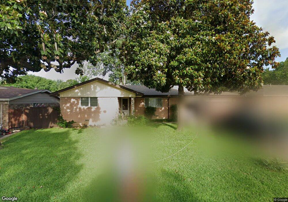 837 Russell Ln, Bedford, TX 76022 - photo 1