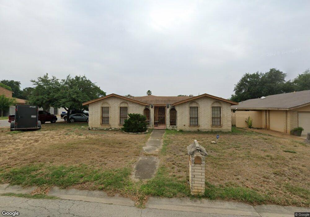 1513 Hibiscus Ln, Laredo, TX 78041 - photo 1