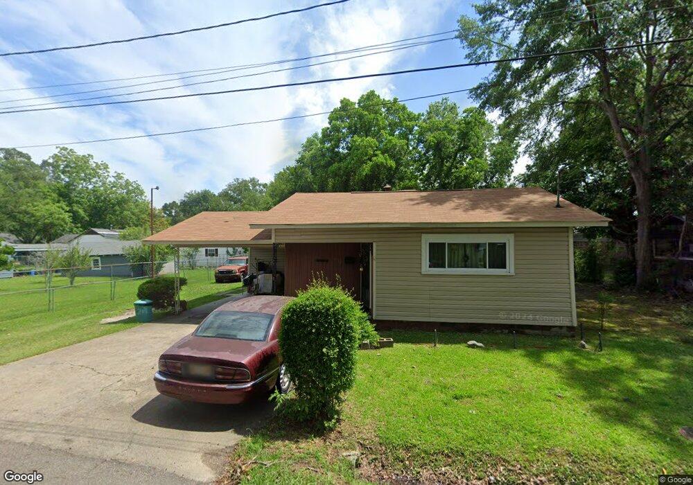 1518 Roberts St, Laurel, MS 39440 - photo 1