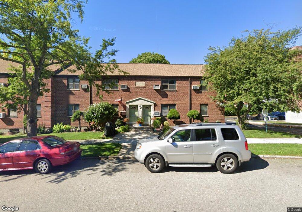 24539 62nd Ave, Little Neck, NY 11362 - photo 1