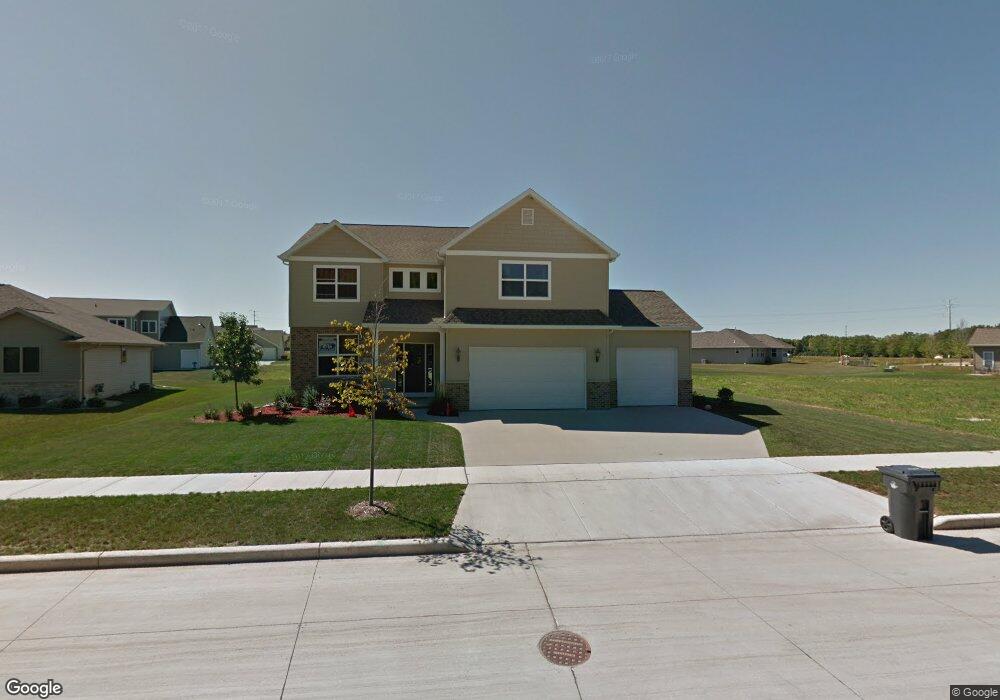 439 Albert Way, Appleton, WI 54915 - photo 1