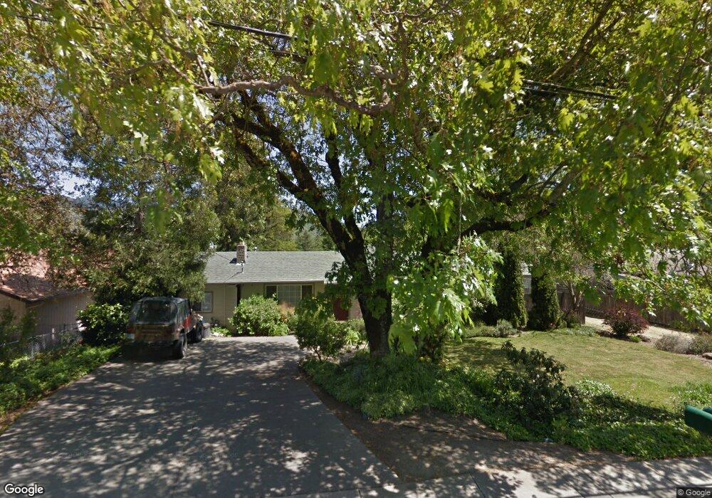 1219 NW Highland Ave, Grants Pass, OR 97526 - photo 1