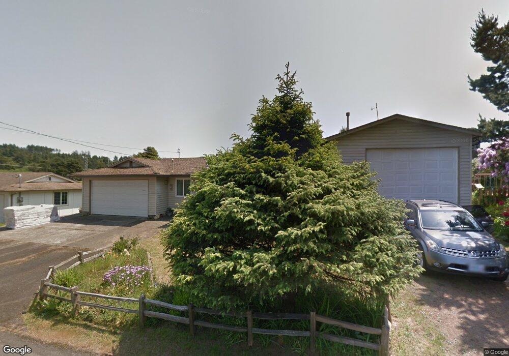 1132 SW 13th St, Lincoln City, OR 97367 - photo 1