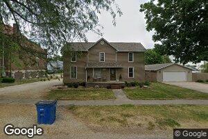 210 N Henderson St, Toulon, IL 61483