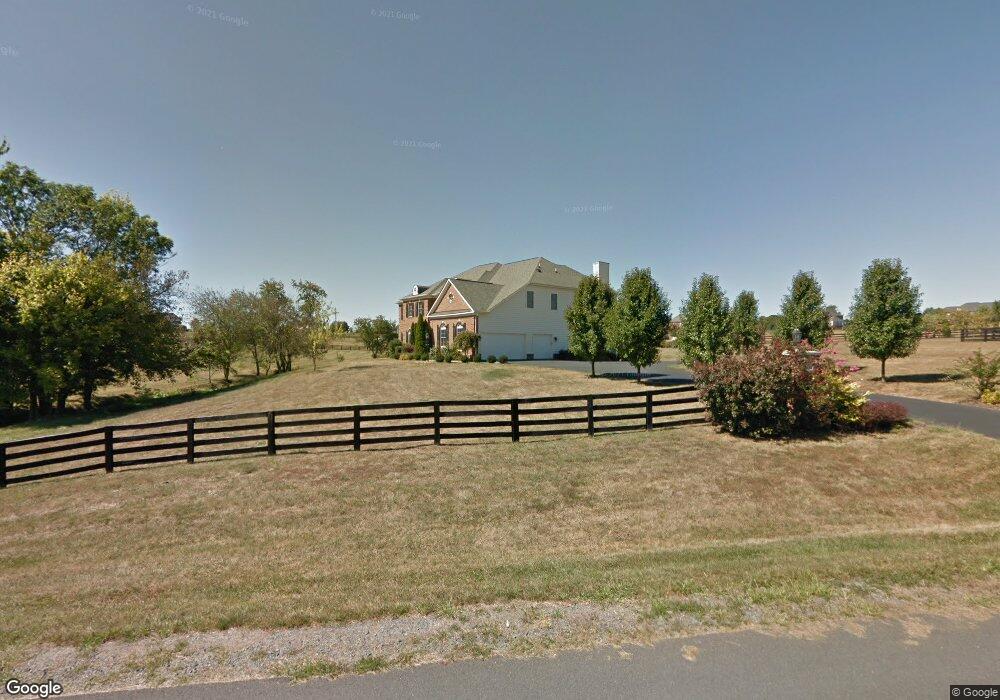 16667 Goldencrest Cir, Purcellville, VA 20132 - photo 1