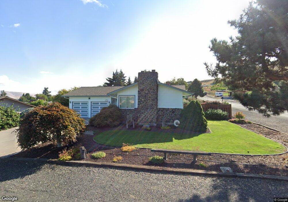 1812 Thompson St, the Dalles, OR 97058 - photo 1