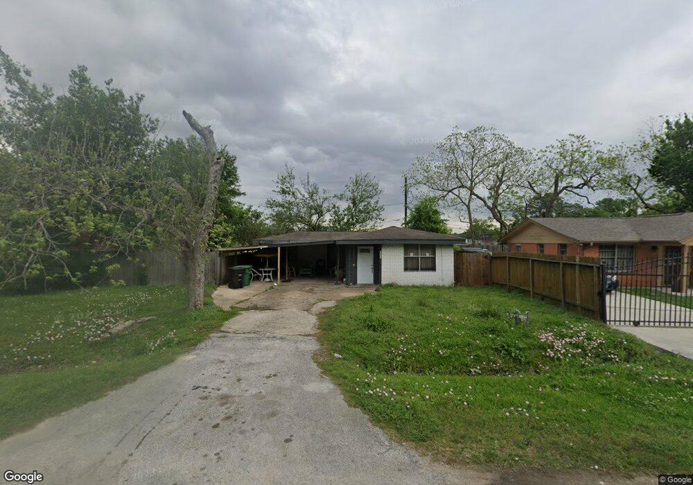 5922 Maxroy St, Houston, TX 77091 - photo 1
