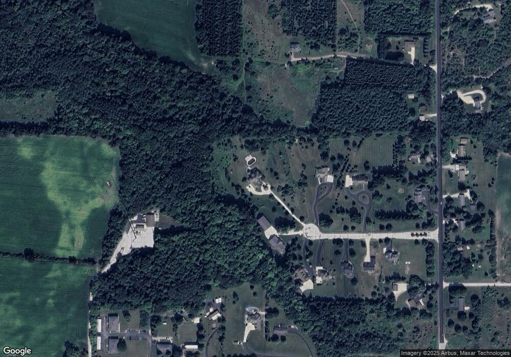 4524 Cindy Place Rd, West Bend, WI 53090 - photo 1