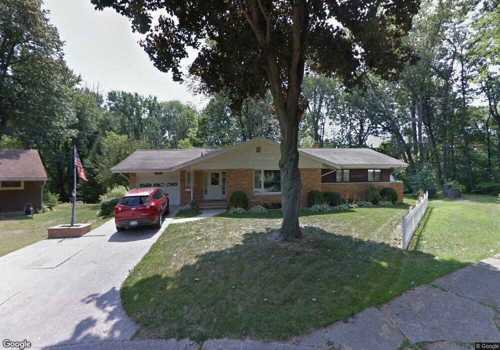 740 Lakeview Ave, Port Huron, MI 48060 - photo 1