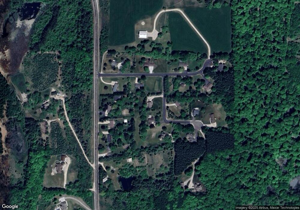 7585 Bavarian Ln, West Bend, WI 53090 - photo 1