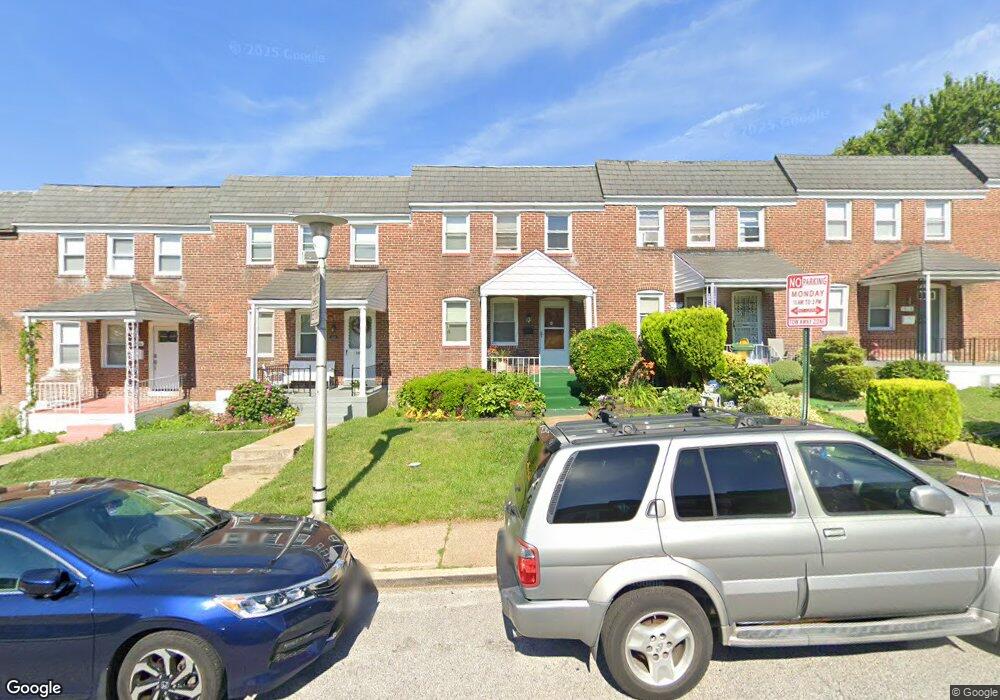 1010 Lyndhurst St, Baltimore, MD 21229 - photo 1