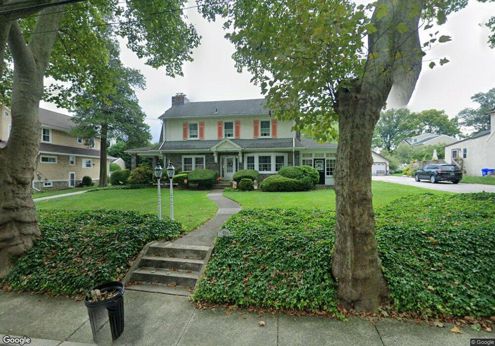 627 E Manoa Rd, Havertown, PA 19083 - photo 1