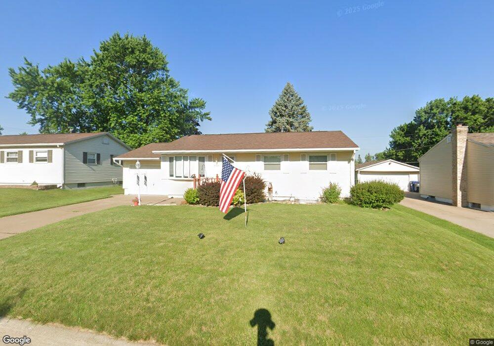 3026 Hyperion Rd, Bettendorf, IA 52722 - photo 1