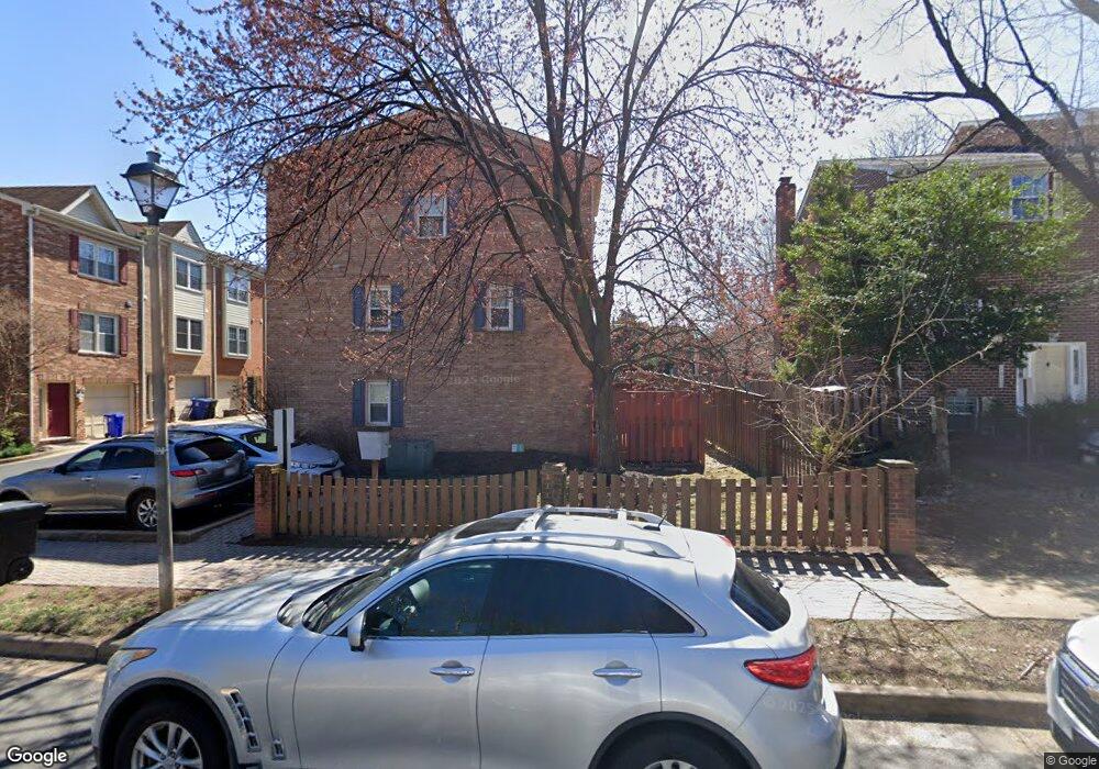 1804 9th St S unit C, Arlington, VA 22204 - photo 1