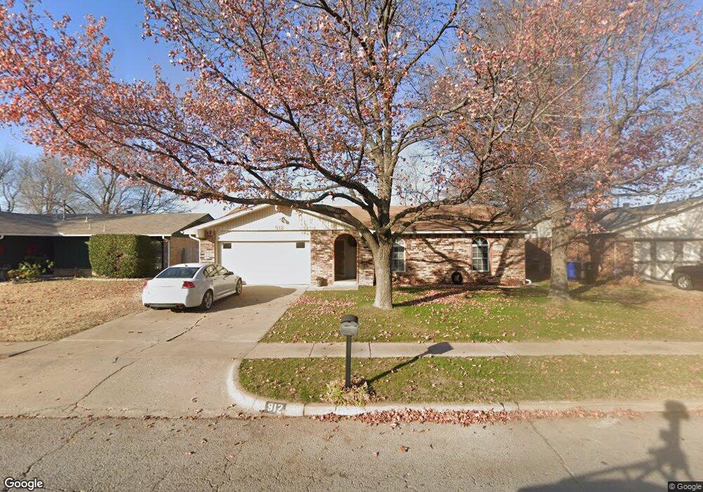 912 W Memphis St, Broken Arrow, OK 74012 - photo 1