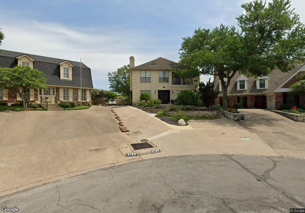 2727 Lawtherwood Ct, Dallas, TX 75214 - photo 1