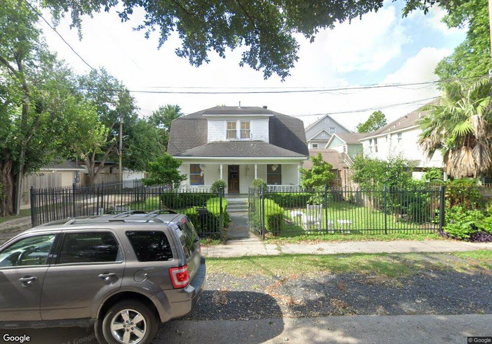 208 E 10th St, Houston, TX 77008 - photo 1