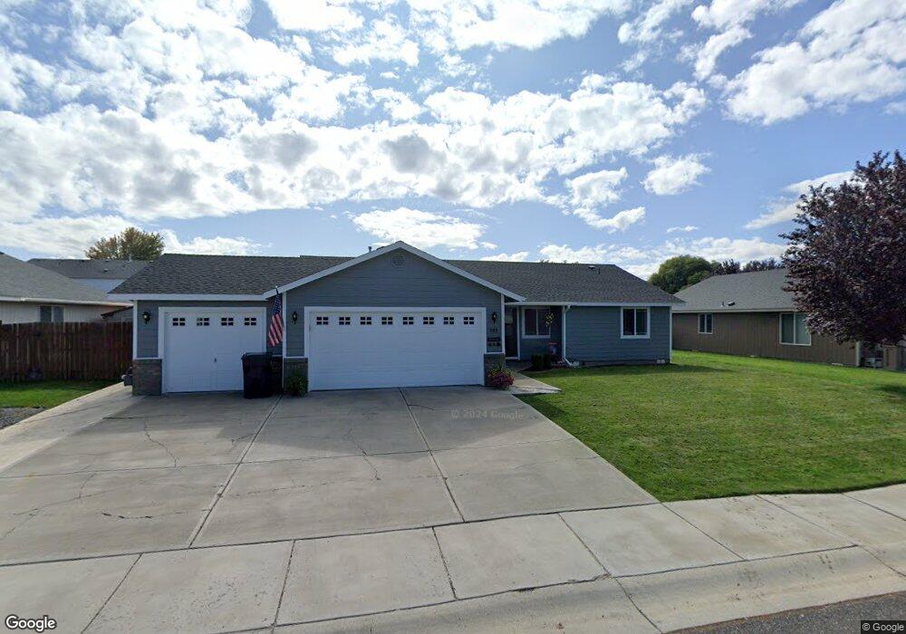 508 Cascade Ave, Moxee, WA 98936 - photo 1