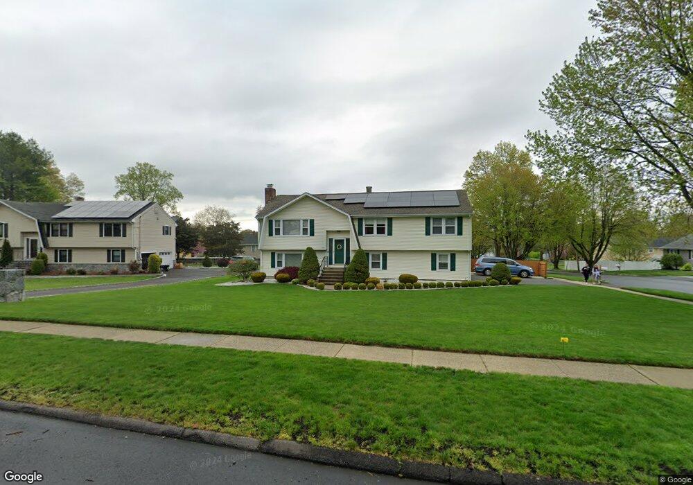 200 Sheffield Cir, Stratford, CT 06614 - photo 1