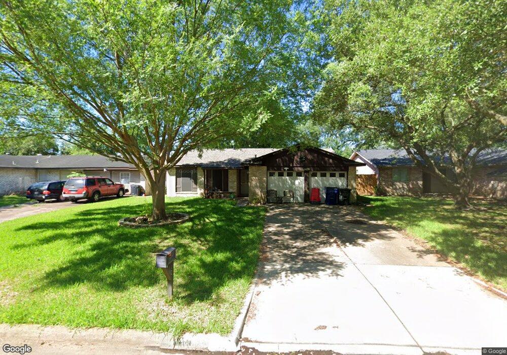 16730 Tibet Rd, Friendswood, TX 77546 - photo 1