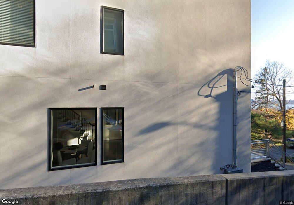 14 Hooks Ln, Edgewater, NJ 07020 - photo 1