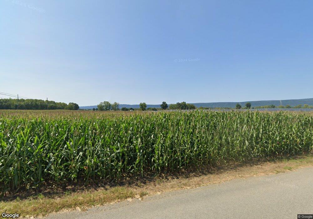 2879 Mercersburg Rd, Saint Thomas, PA 17252 - photo 1