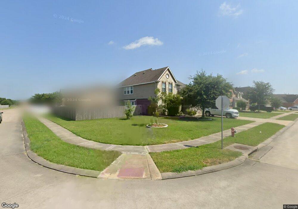 1035 Luke Dr, Alvin, TX 77511 - photo 1