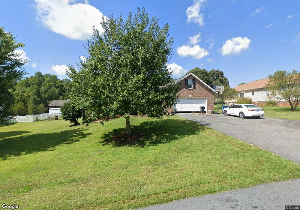 4925 Pond Ct, Conover, NC 28613 - photo 1