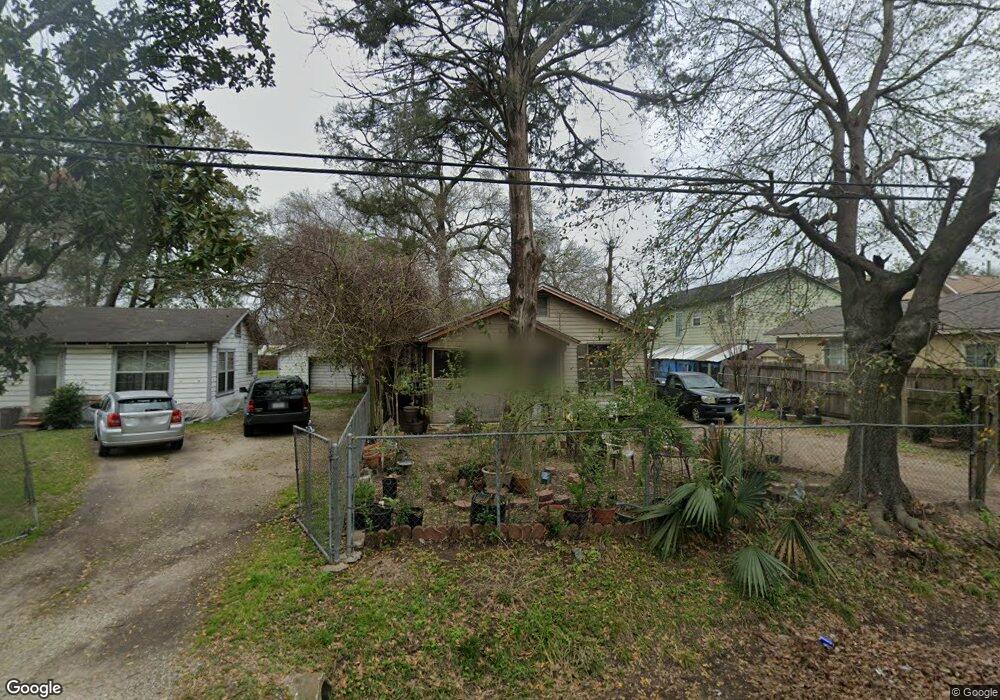 225 Wallace St, Houston, TX 77022 - photo 1