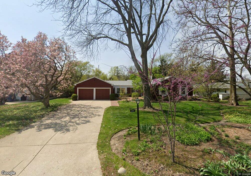 213 Lockerbie Ln, Wilmette, IL 60091 - photo 1