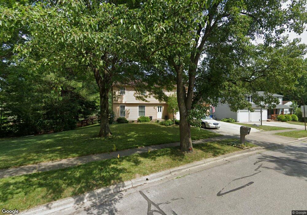 752 Ridenour Rd, Columbus, OH 43230 - photo 1