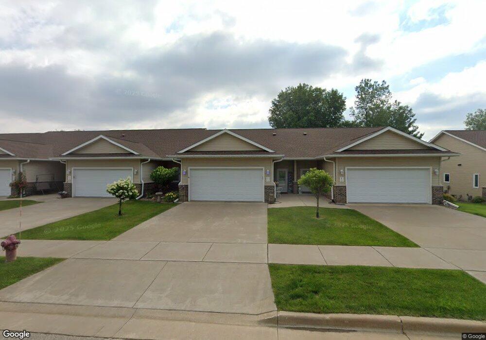 411 S Cherry Ln, Holmen, WI 54636 - photo 1