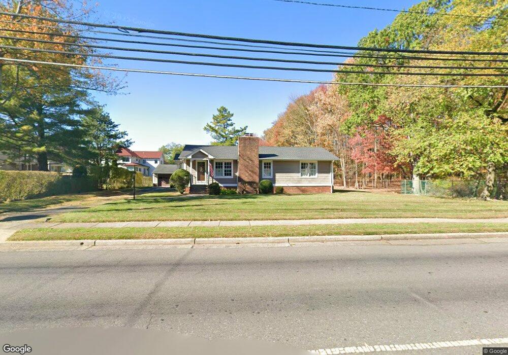 541 Grove Ave, Edison, NJ 08820 - photo 1