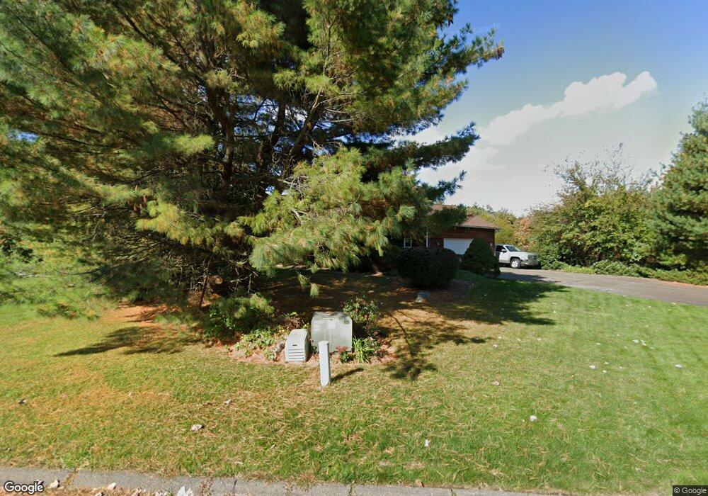 27 Pheasant Run, Somers, CT 06071 - photo 1