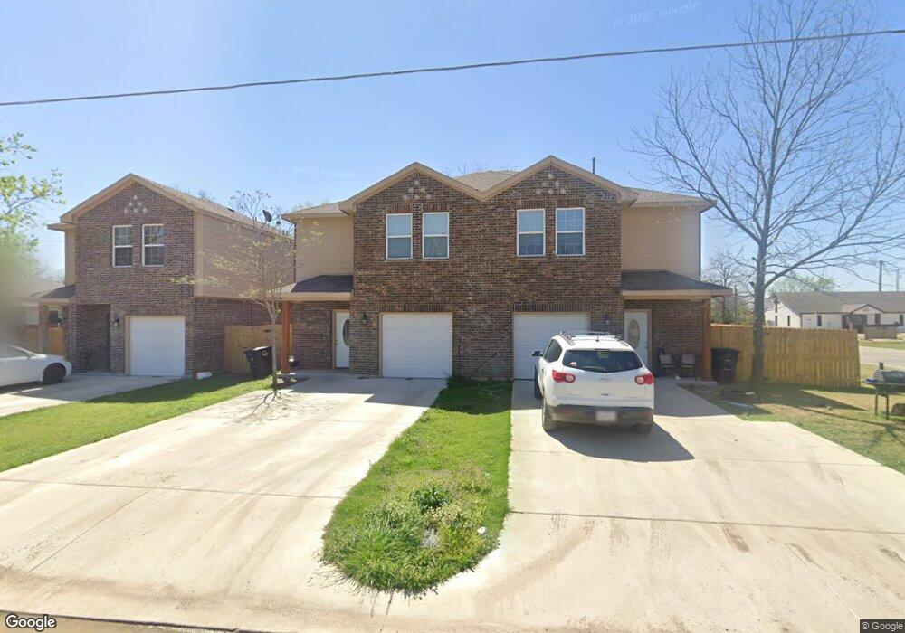 102 Robbins St, Cleburne, TX 76031 - photo 1