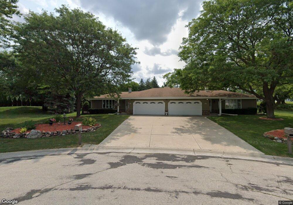 W156N10112 Pawnee Ct, Germantown, WI 53022 - photo 1