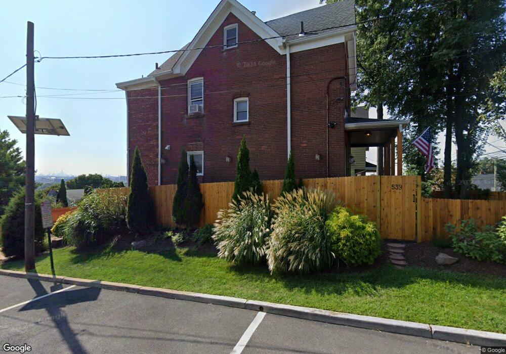 539 Hackensack St, Carlstadt, NJ 07072 - photo 1